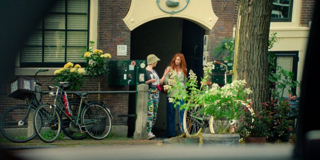 On-Location - Amsterdam Empire - Betty confronteert Marjolein
