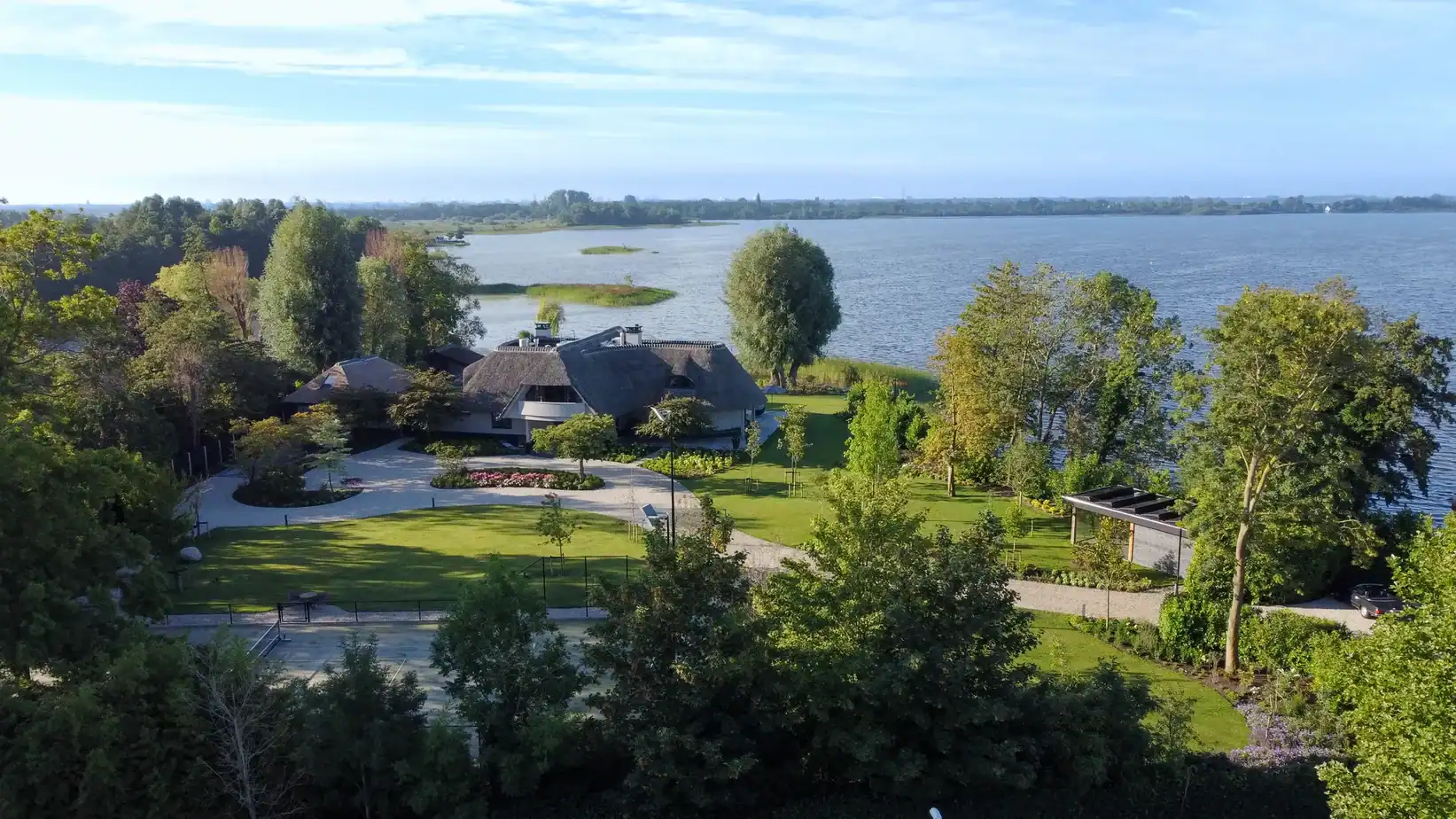 On-Location-Amsterdam-Empire-Villa-Betty-en-Jack-1
