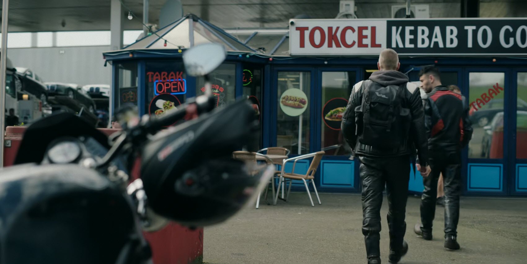 Blind Sherlock - On-Location - Bikers stoppen - 0