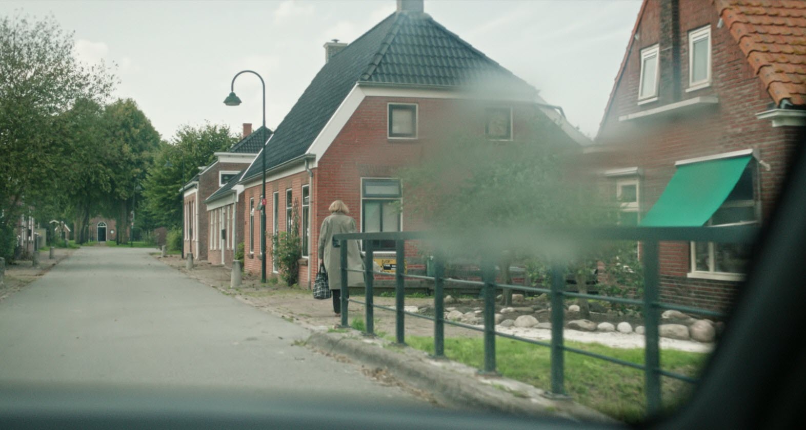 On-Location - Een van ons - Dorpstraat